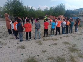 JANDARMA’DAN ÖĞRENCİLERE TRAFİK EĞİTİMİ