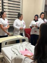 ÖĞRENCİLER TARAFINDAN MEME KANSERİ EĞİTİMİ VERİLDİ