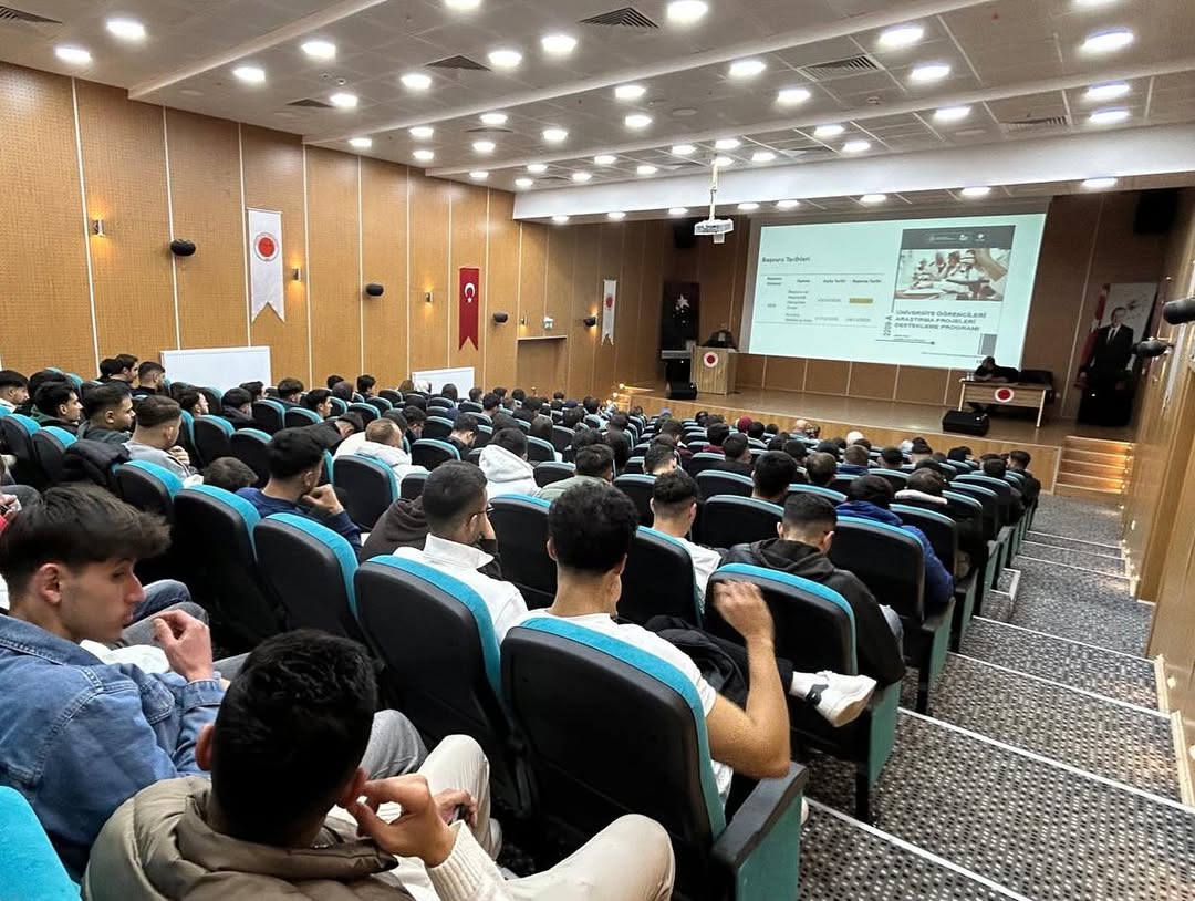 ÖĞRENCİLERE“PROJE YAZMA EĞİTİMİ” VERİLDİ