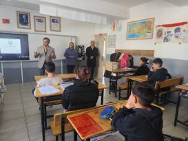 ÜÇKARAAĞAÇ’TA ANLAMLI BULUŞMA: GENÇLERE EN GÜZEL HEDİYE!