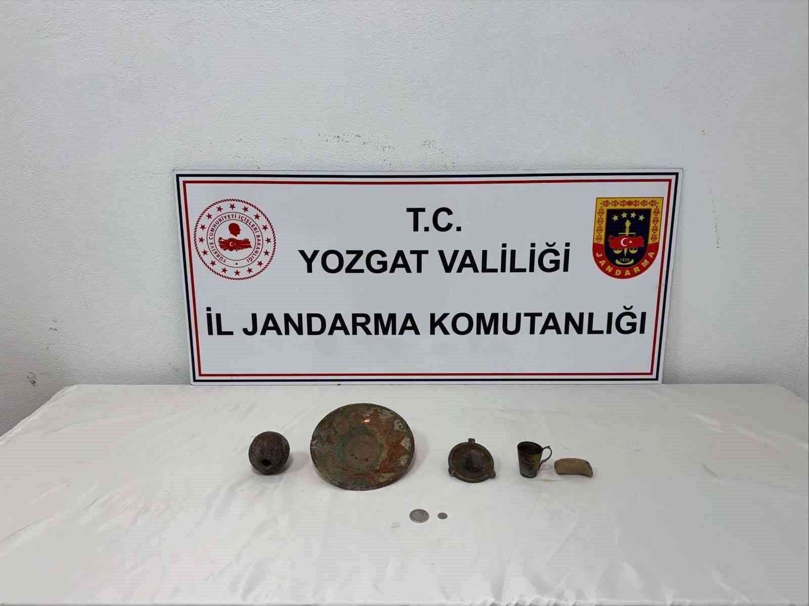 AKDAĞMADENİNDE TARİHİ OBJELER YAKALANDI