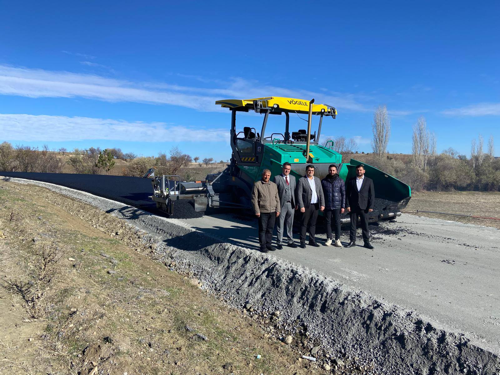 KÖYLER SICAK ASFALT İLE BULUŞUYOR