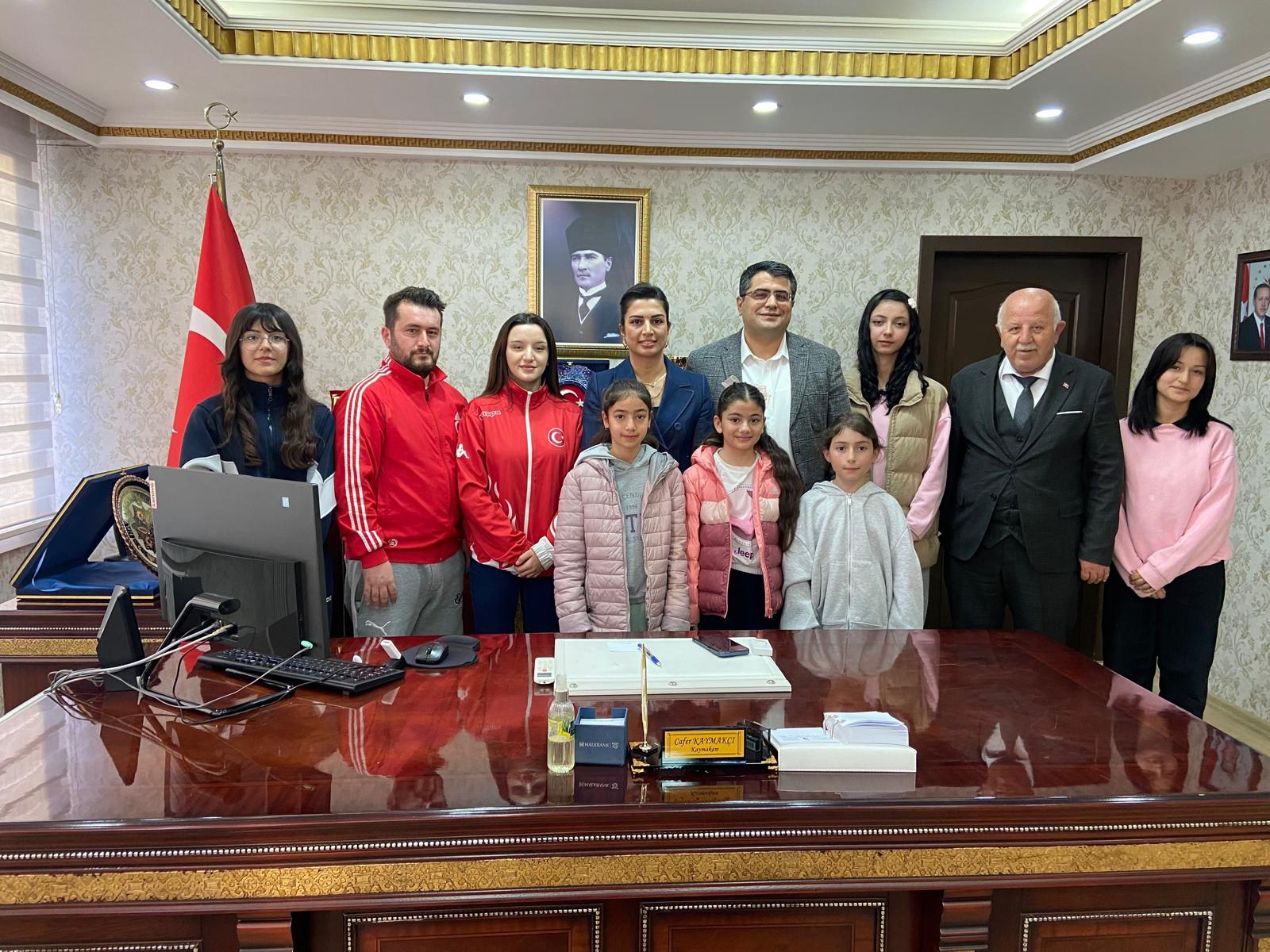 SPORCULARDAN KAYMAKAM’A ZİYARET