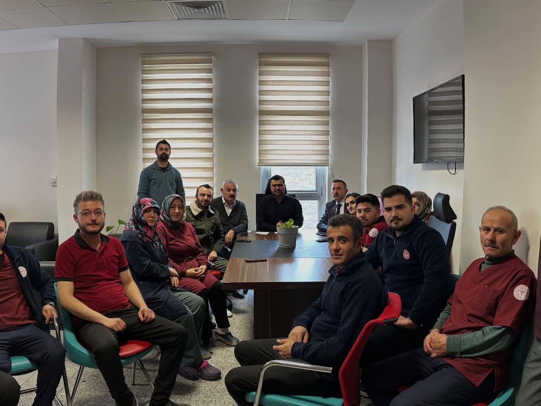 AKDAĞMADENİ DEVLET HASTANESİNDE DEĞERLENDİRME TOPLANTISI