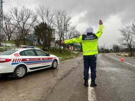 EHLİYETSİZ SÜRÜCÜYE 46 BİN TL CEZA