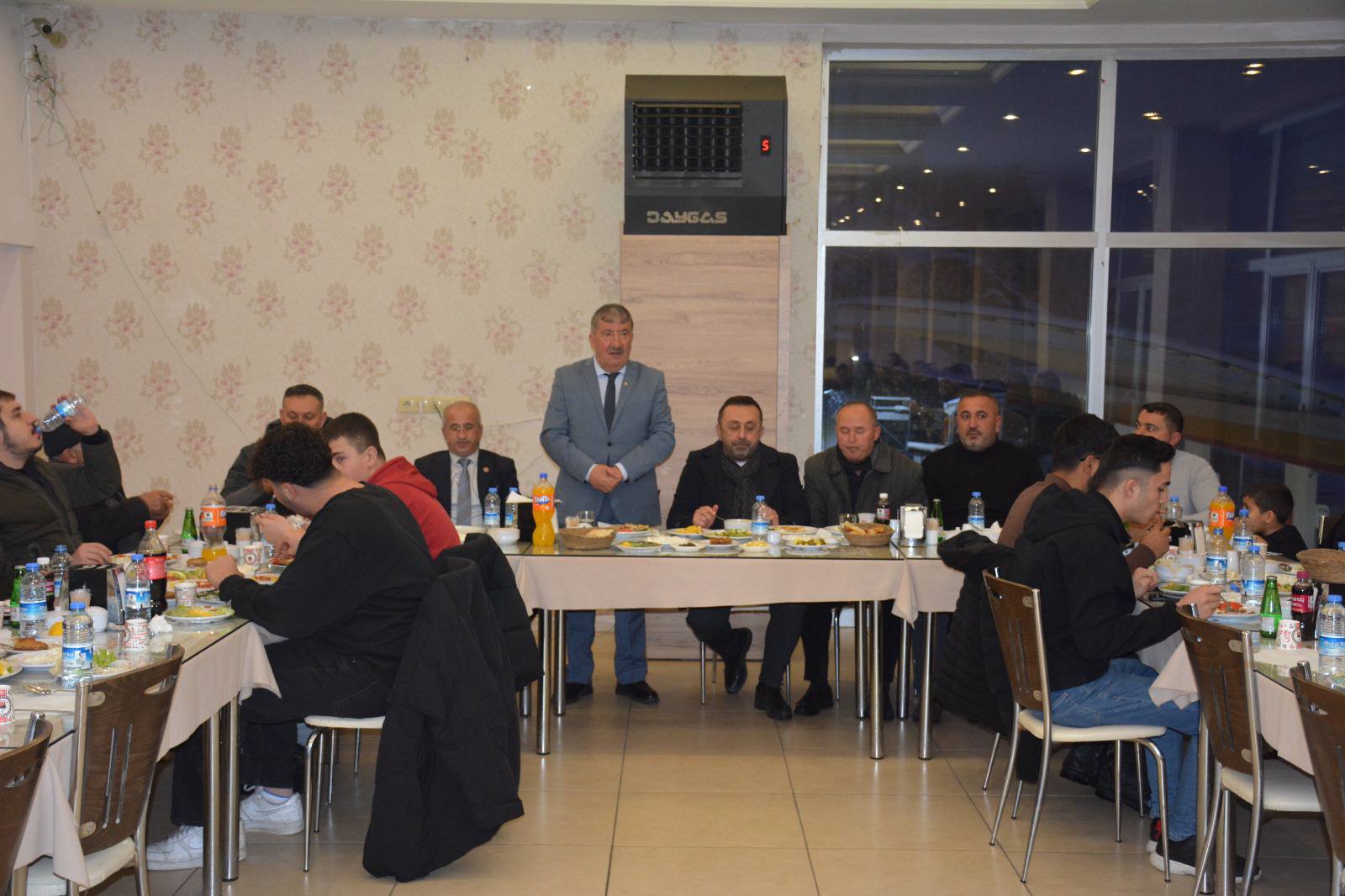 AKDAĞMADENİ’NDE GÜÇLÜ BULUŞMA