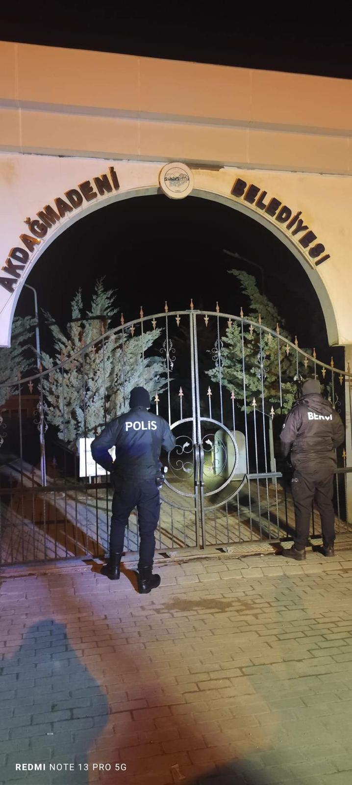 AKDAĞMADENİ’NDE HUZUR OPERASYONU: ASAYİŞ VE TRAFİK EKİPLERİNDEN SIKI DENETİM!